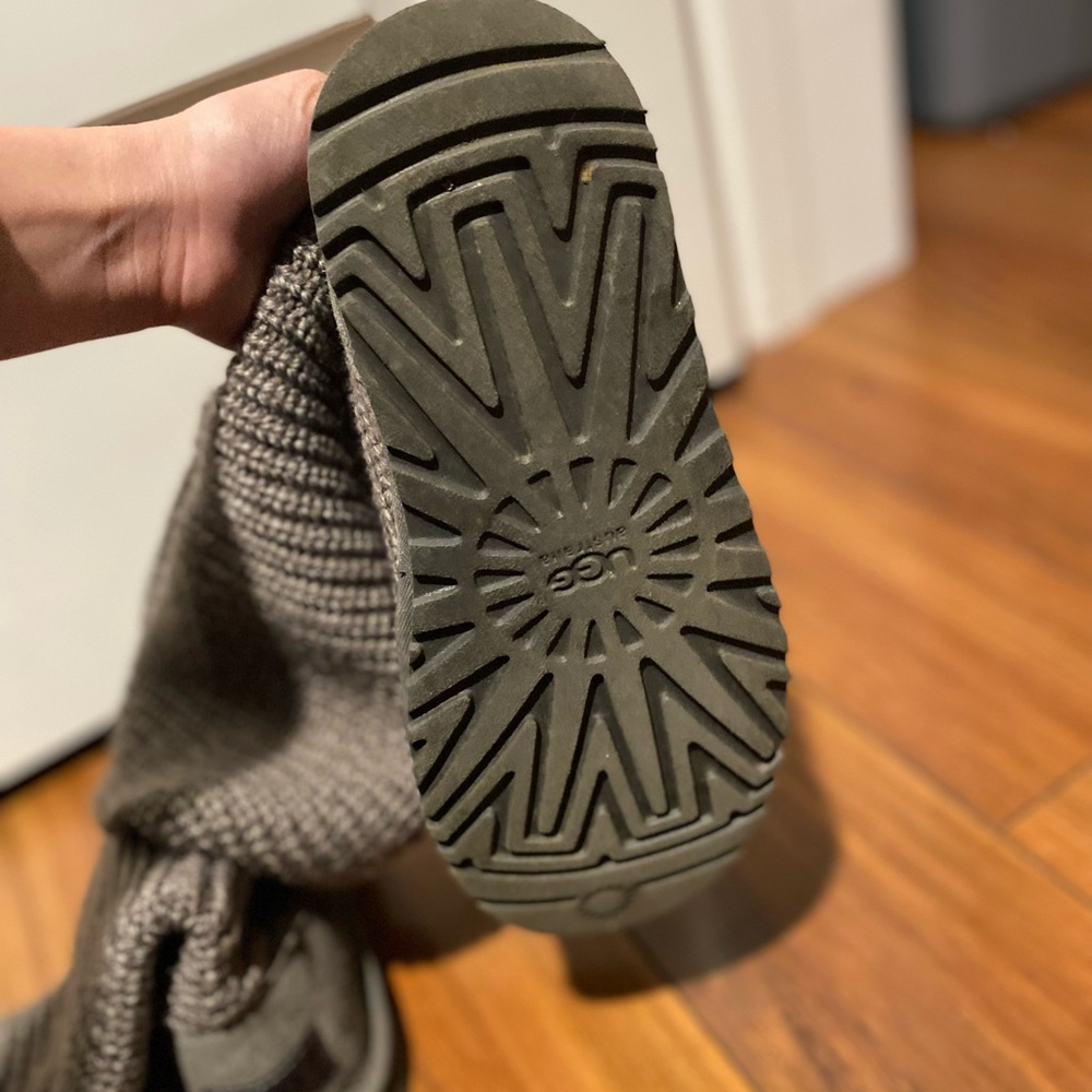 UGG Bailey button tall knit Uggs - Picture 5 of 5